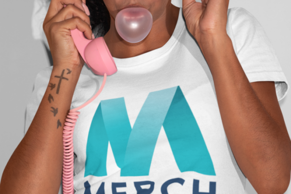 t-shirt-mockup-of-an-attractive-black-woman-blowing-bubble-gum-21897